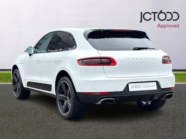 PORSCHE Macan Photo 3