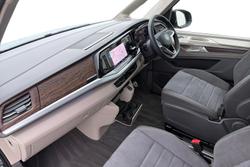 VOLKSWAGEN Multivan Photo 2