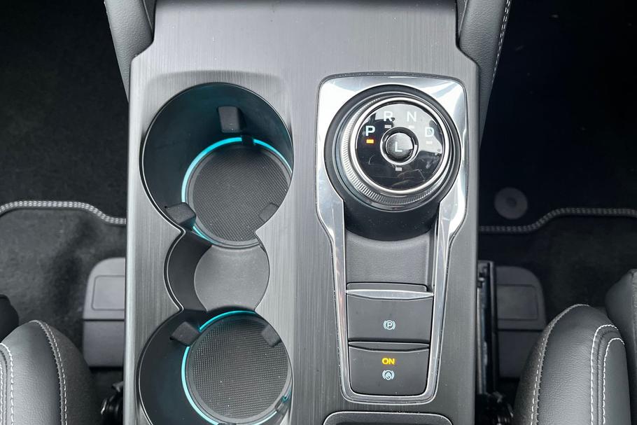 Used Ford KUGA AO25KVC 24