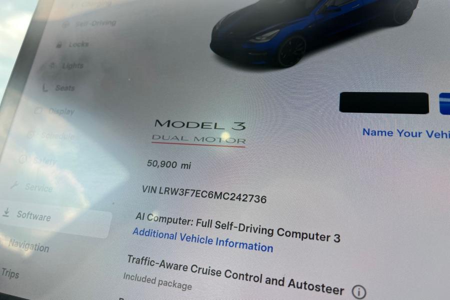 TESLA Model 3 Photo autoimg-cd2237f64d86180106e90349c0fc2d2d51b50cbd.jpg