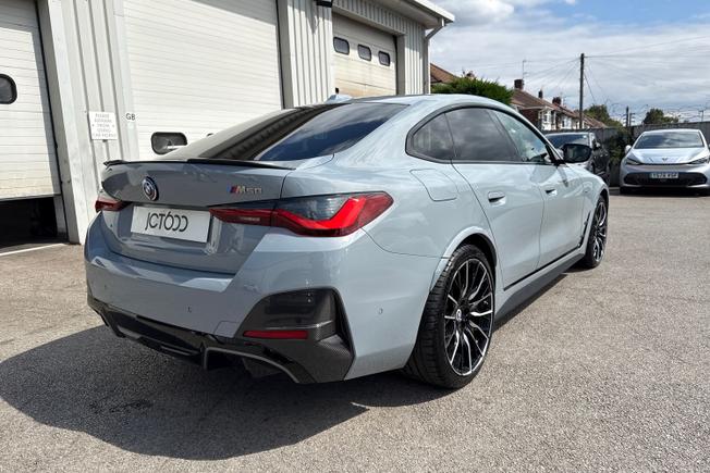 BMW I4 Photo 23