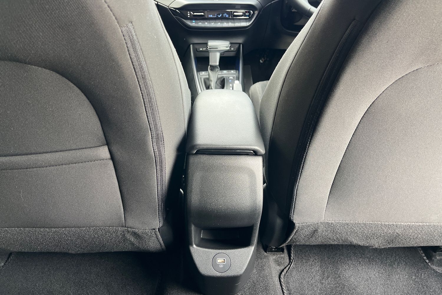 Hyundai BAYON Photo 26
