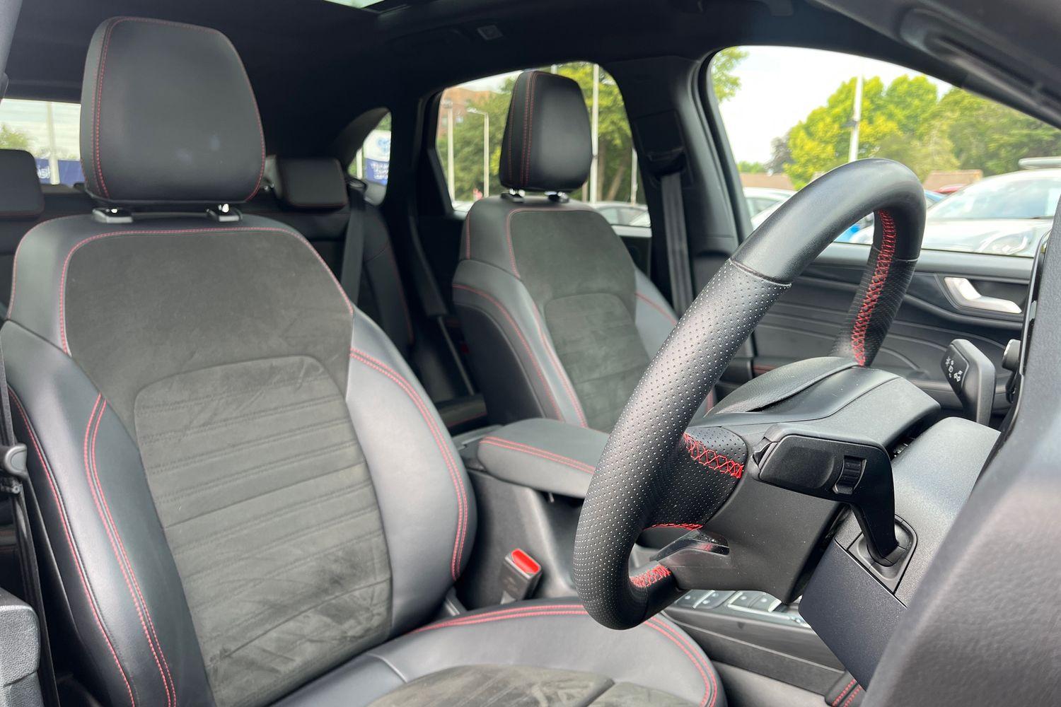 Ford KUGA Photo 16