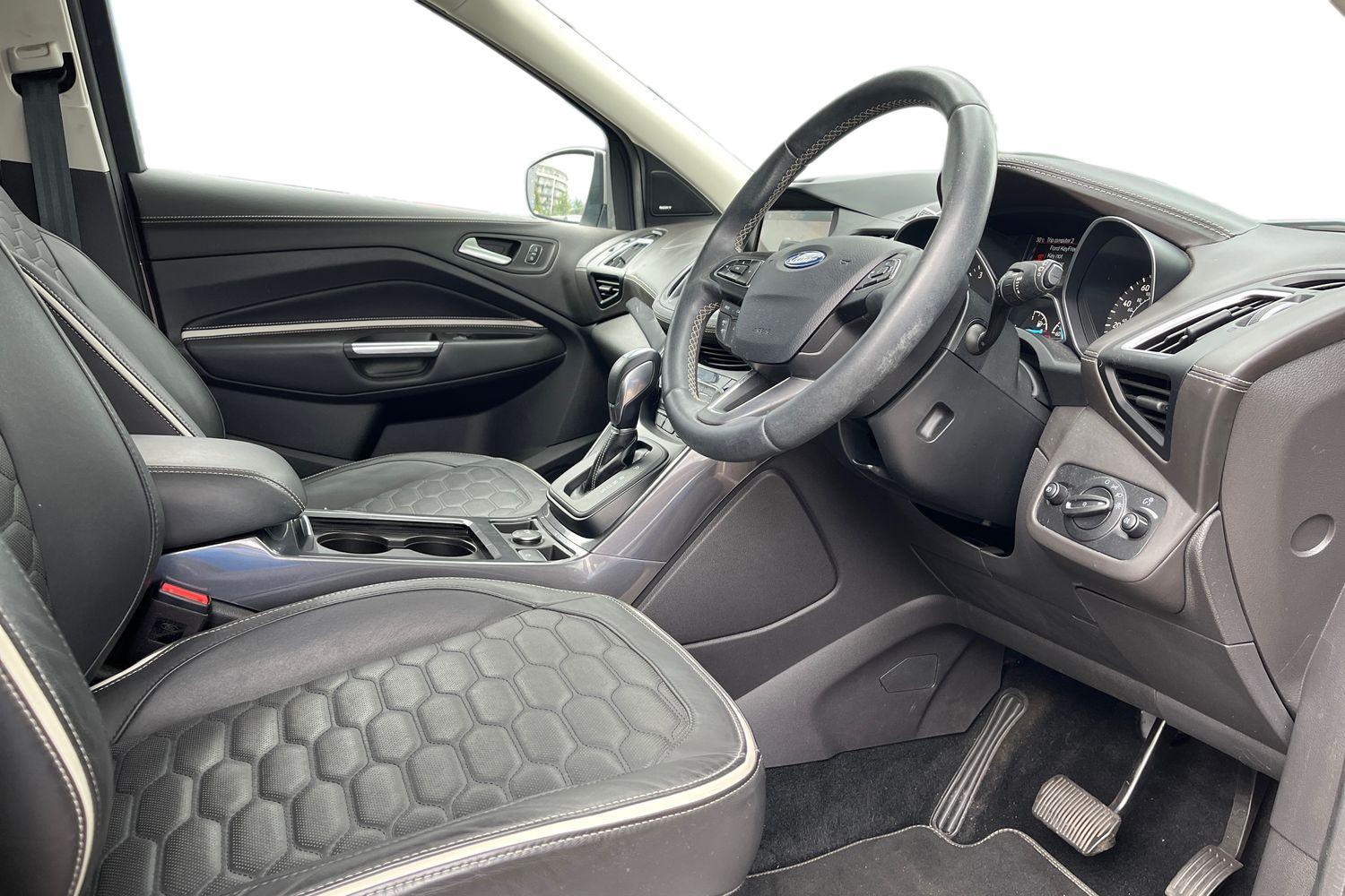 Ford KUGA Photo 8