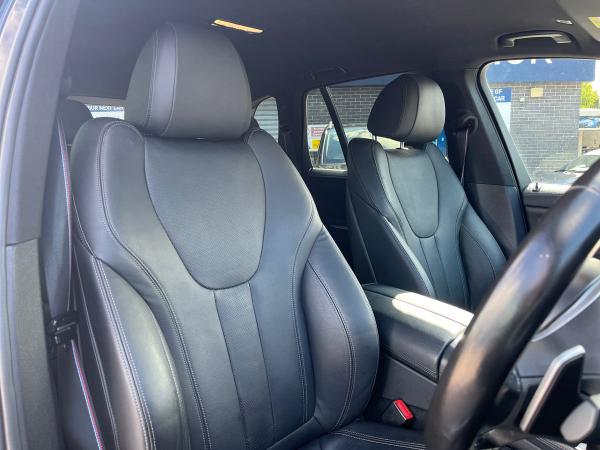 BMW X5 Photo autoimg-cd2eed89e06854d460d2f2bd5f627a3e3dd3e134.jpg