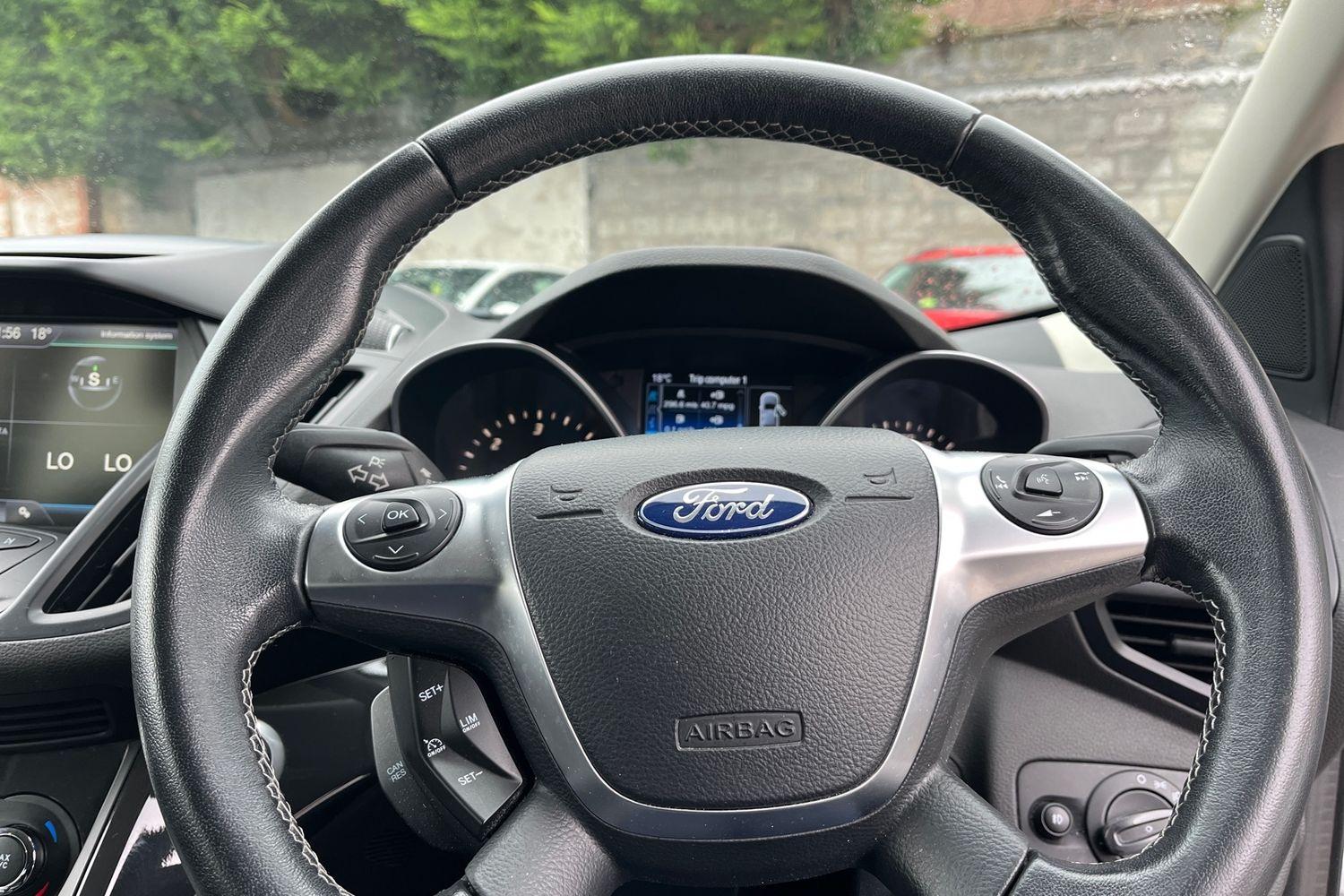 Ford KUGA Photo 11