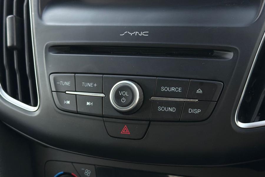 Ford FOCUS Photo autoimg-cd3129350acf8f7b7fed00cee858cfb1f6899498.jpg