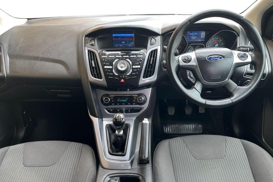 Ford Focus Photo autoimg-cd31afe3690db9c48e2b2453817ac51da774cd3a.jpg