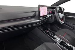 Volkswagen Golf Photo 2