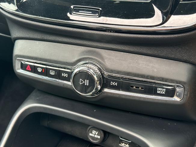 VOLVO Xc40 Photo 52