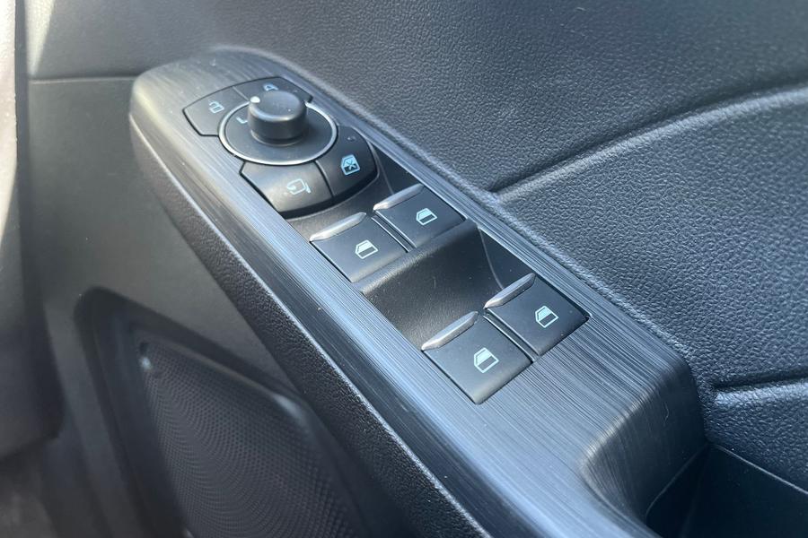 Ford KUGA Photo autoimg-cd35ea32a0ed8a73d0924bf6214bf22fd1428bc8.jpg