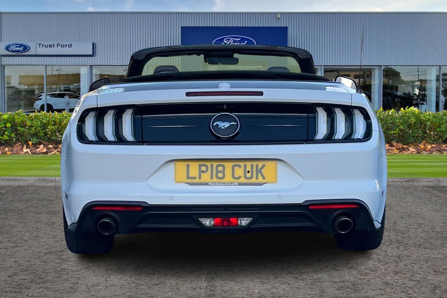 Ford Mustang Photo 6