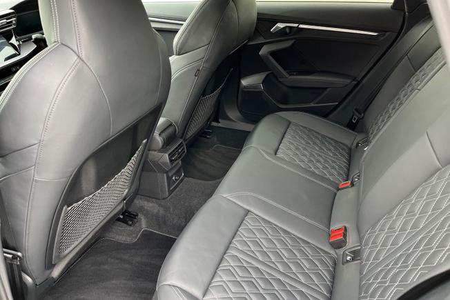 AUDI S3 Photo 47