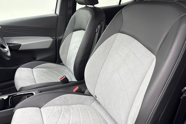 VOLKSWAGEN ID.3 Photo 28