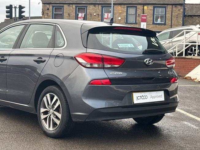 HYUNDAI i30 Photo 37