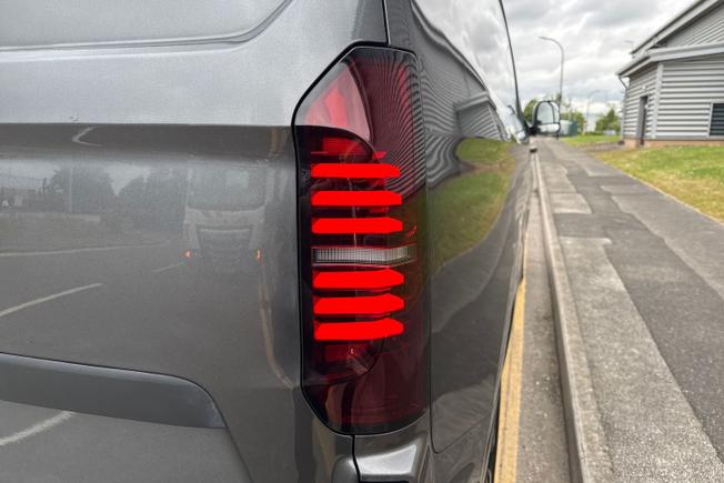 Volkswagen Transporter Photo 18
