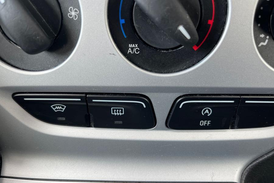 Ford FOCUS Photo autoimg-cd598e062934dd9d013eacc2b5b689437c8f26b8.jpg