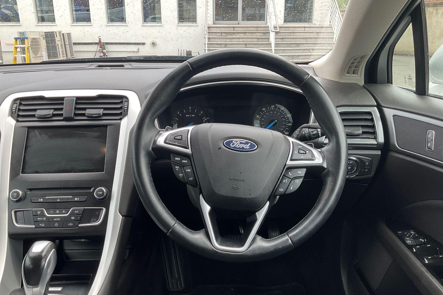 Ford MONDEO Photo 11