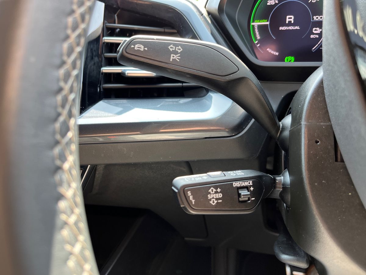 Audi Q4 e-tron Photo 38