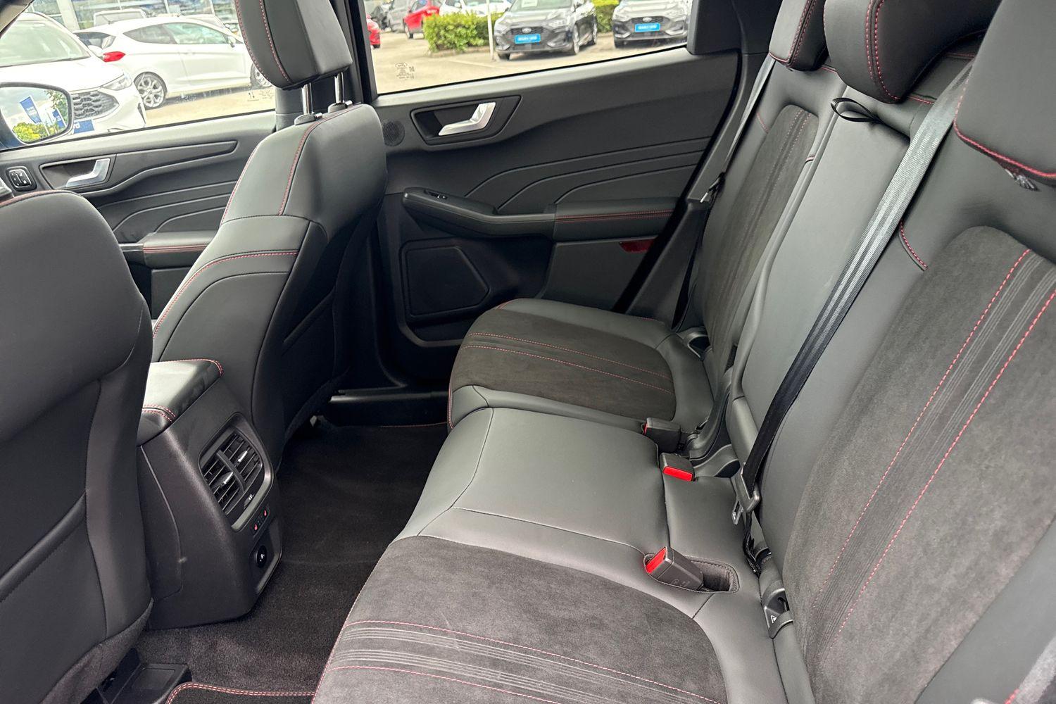 Ford KUGA Photo 19