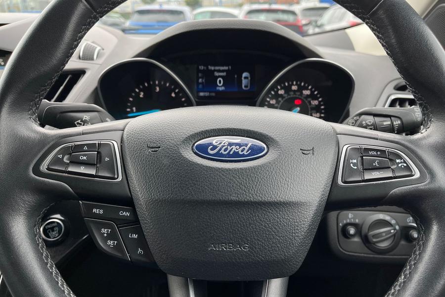 Ford KUGA Photo autoimg-cd64bce027db70043992ec7a84d7a32bcc8399cd.jpg