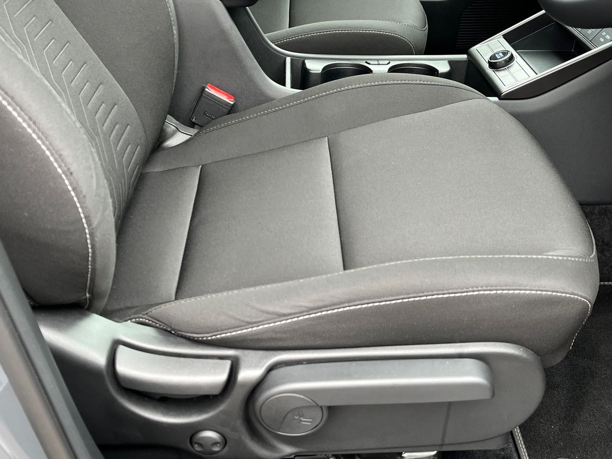 Hyundai KONA Photo 28