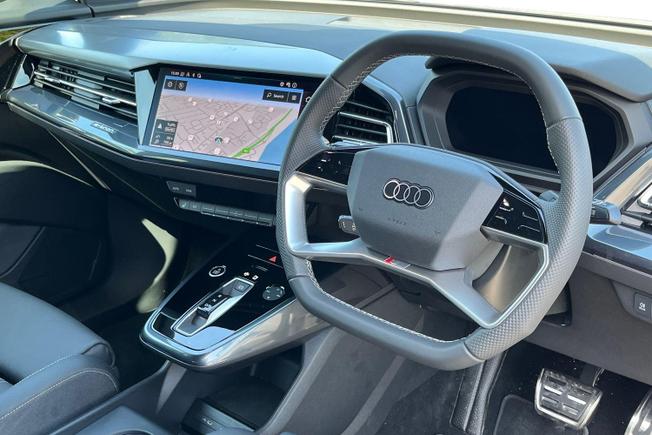 AUDI Q4 E-Tron Photo 6