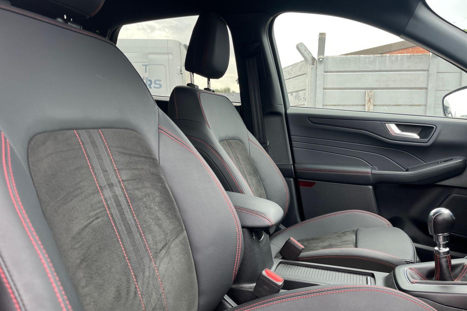Ford KUGA Photo 16