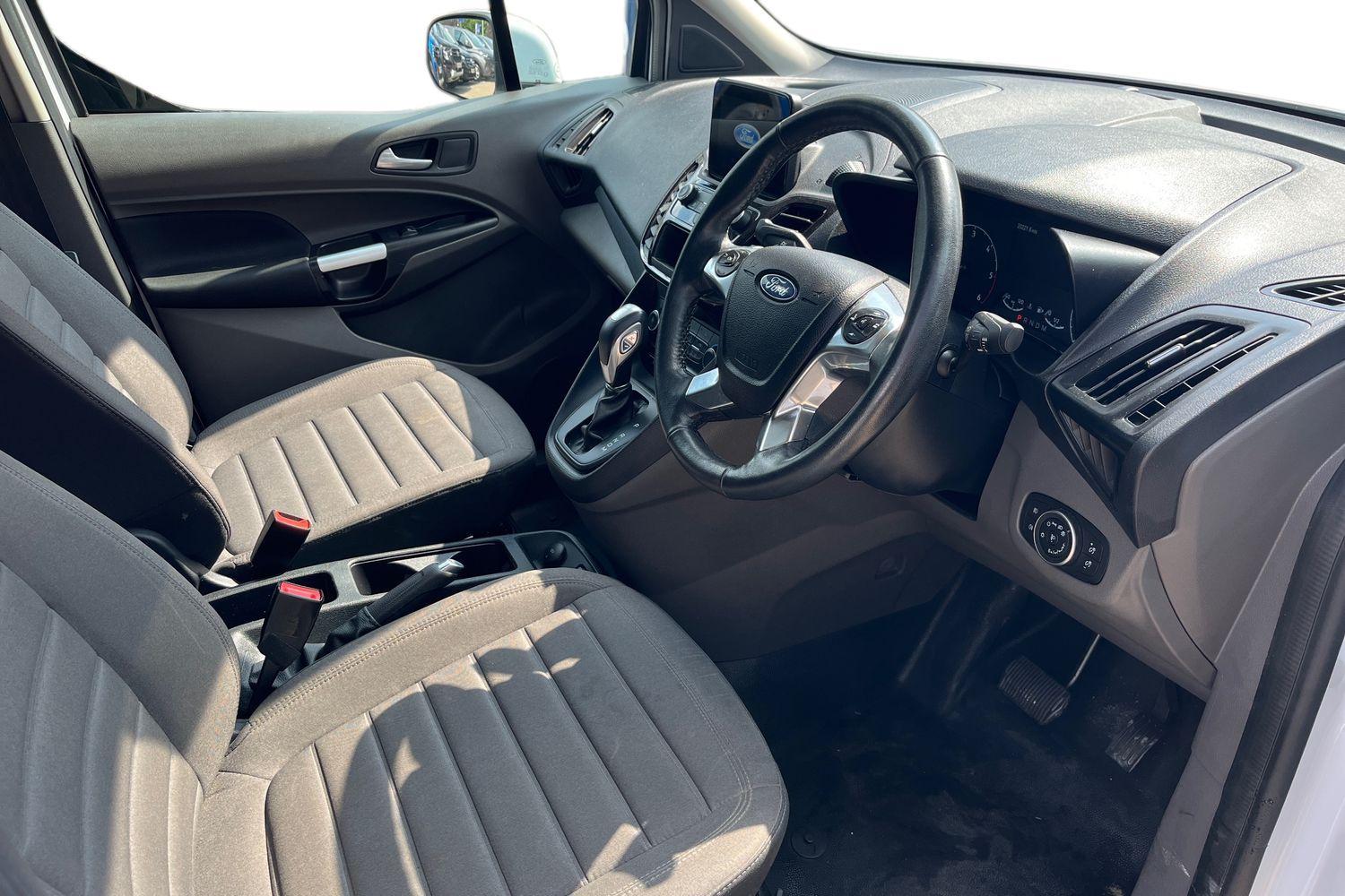 Ford TRANSIT CONNECT Photo 13