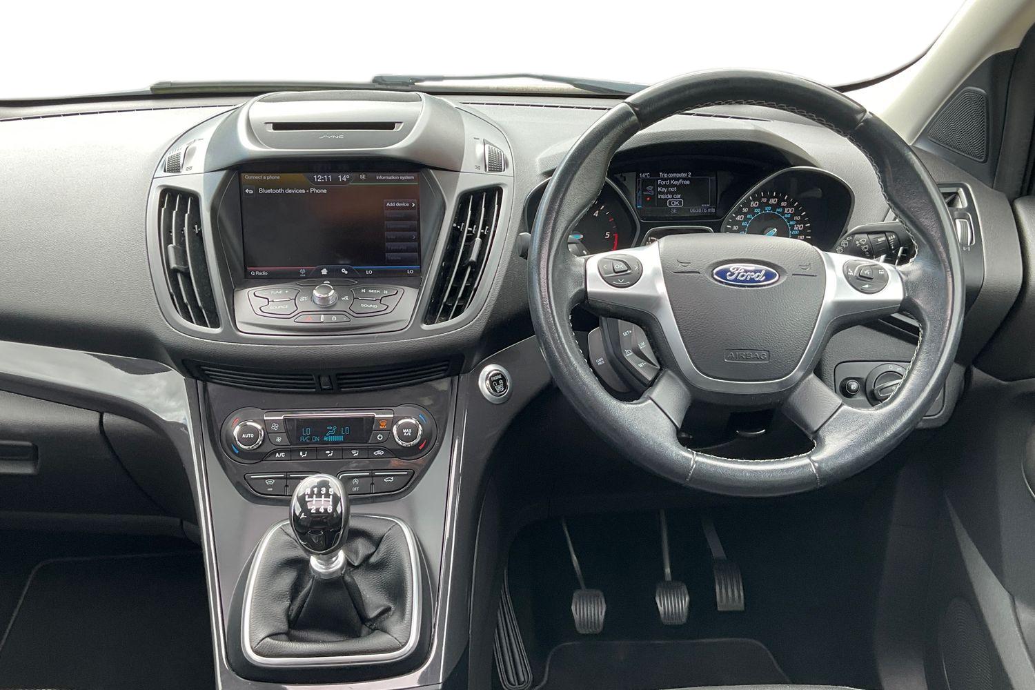 Ford KUGA Photo 10