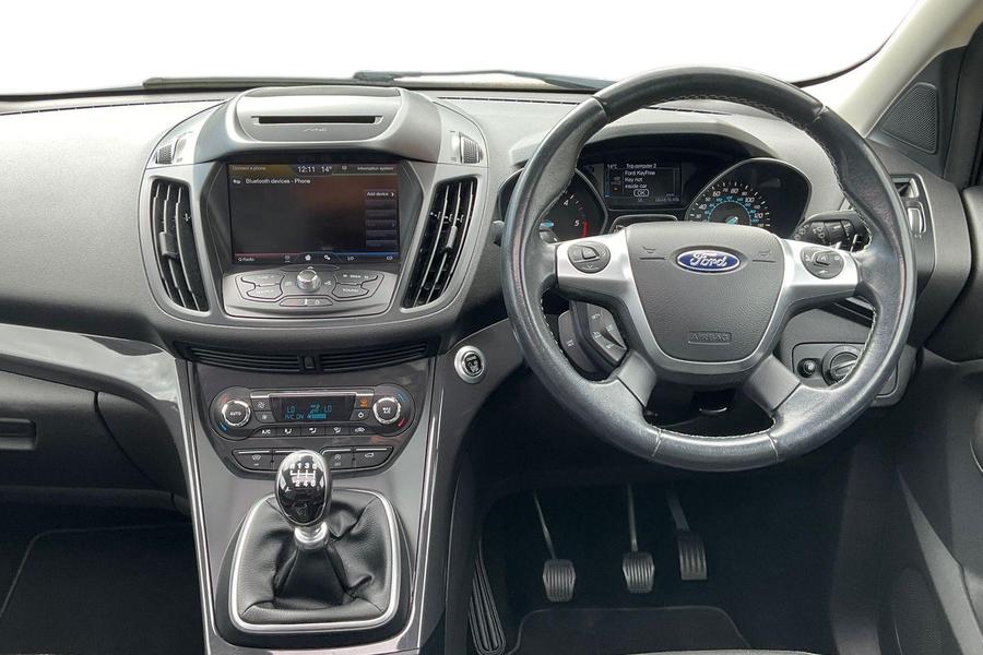 Ford KUGA Photo autoimg-cd6c9ba395e20e16c49fded72fb69c8b3c74ff8a.jpg