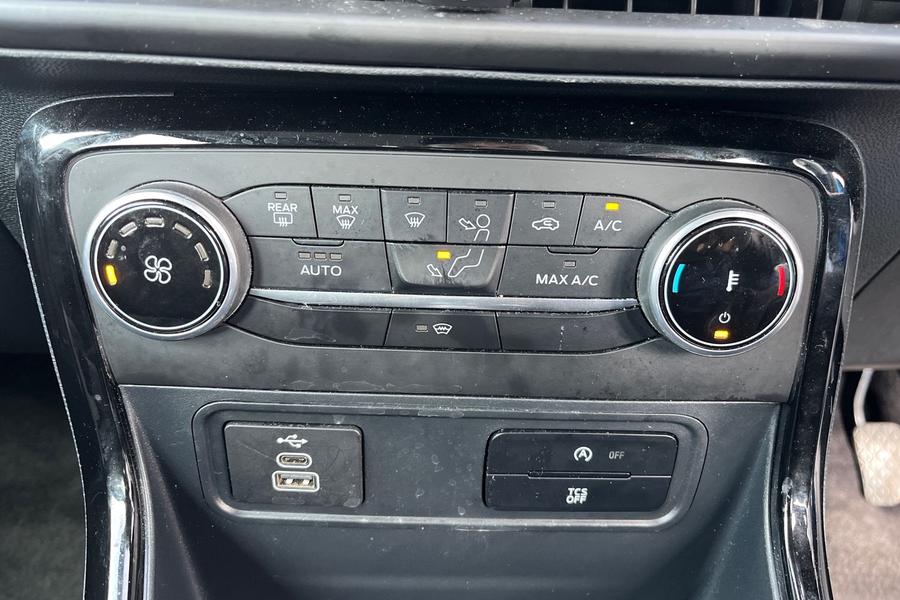 Ford EcoSport Photo autoimg-cd6fdb88bb7885b4626e388511549d0d889a72cc.jpg