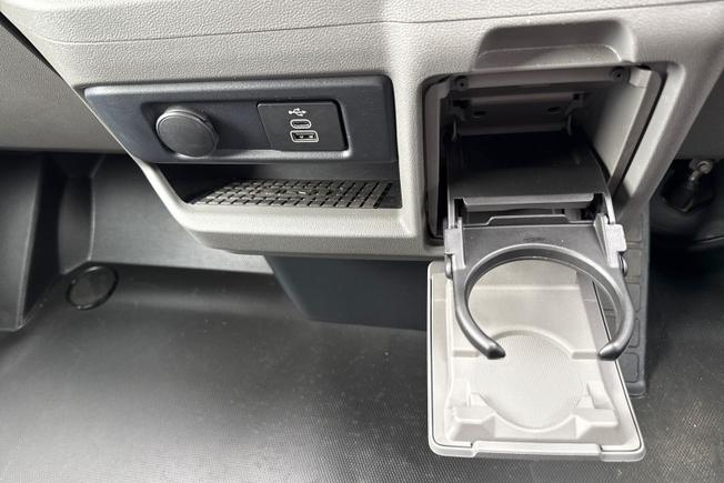 VOLKSWAGEN Transporter Photo 35