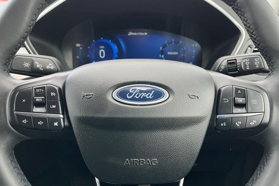 Ford Kuga Photo autoimg-cd728d80e3fce7445a0db16def3a4877307f217b.jpg