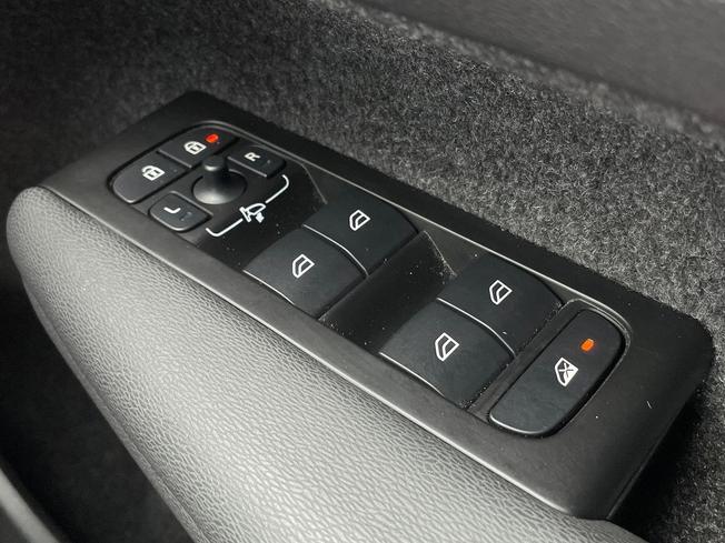 VOLVO Xc40 Photo 37