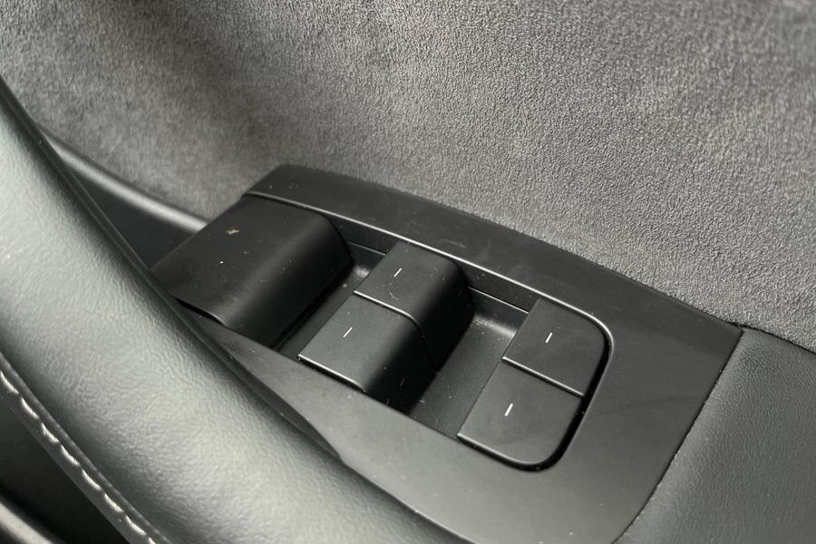 TESLA Model 3 Photo autoimg-cd7f5d198d6d5ddc0ba8d2268dfbe2ee9f9a7065.jpg