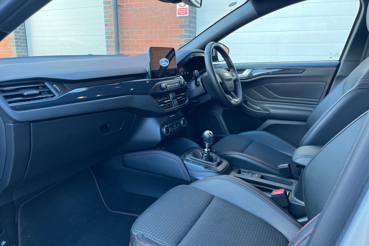 Ford FOCUS Photo 17