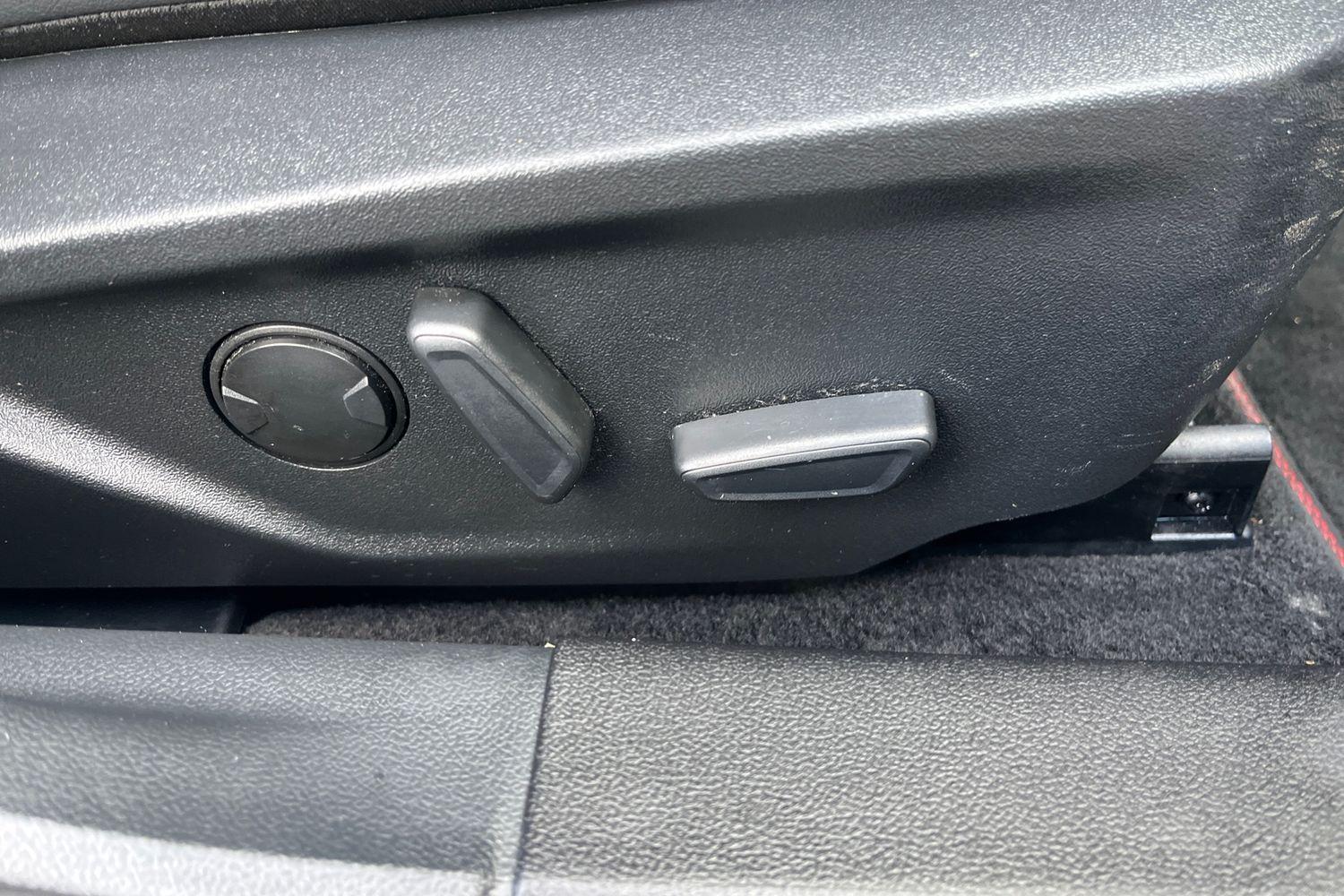 Ford FOCUS Photo 27