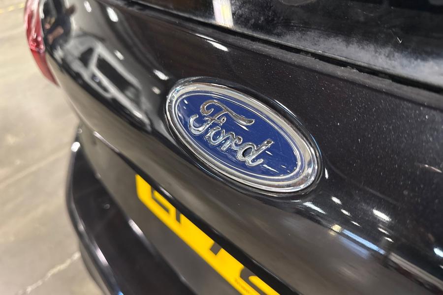Ford FOCUS Photo autoimg-cd80eb8fa01f8a8addbdb5562a08c90bc2a2ea62.jpg