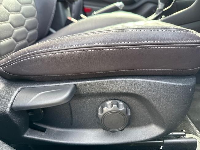 FORD Fiesta Photo 25