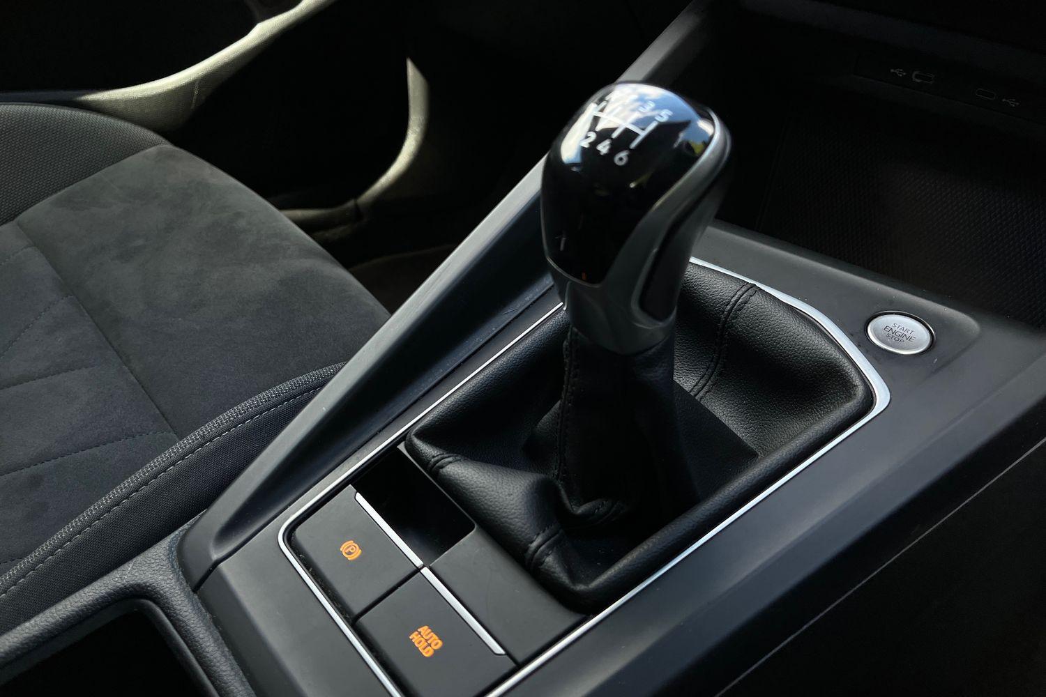 Volkswagen GOLF Photo 24