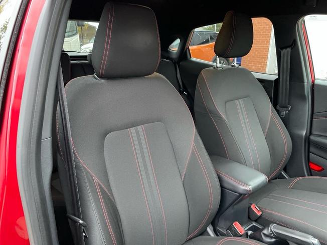 FORD Puma Photo 27