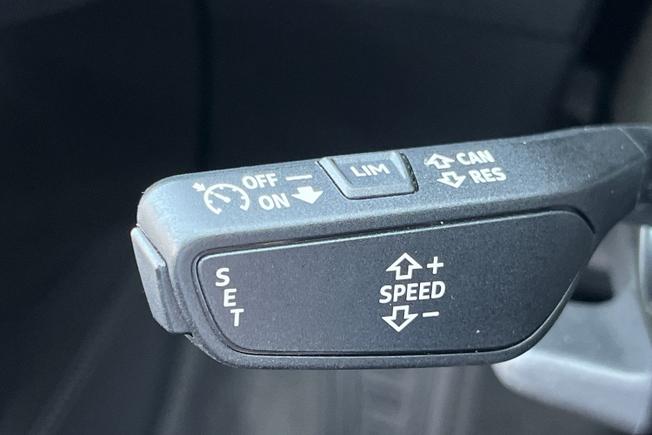 AUDI E-Tron Photo 27