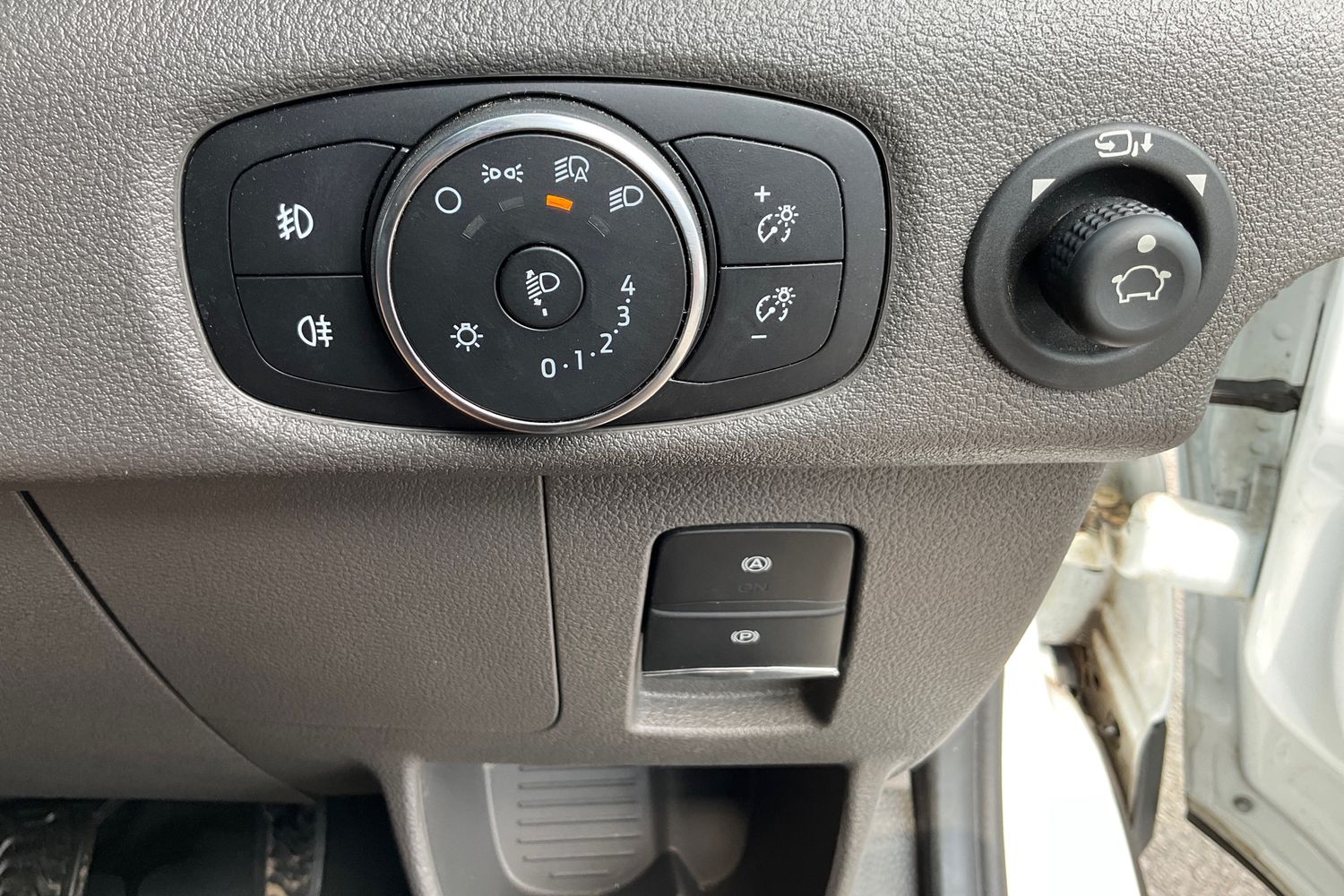 Ford TRANSIT Photo 29