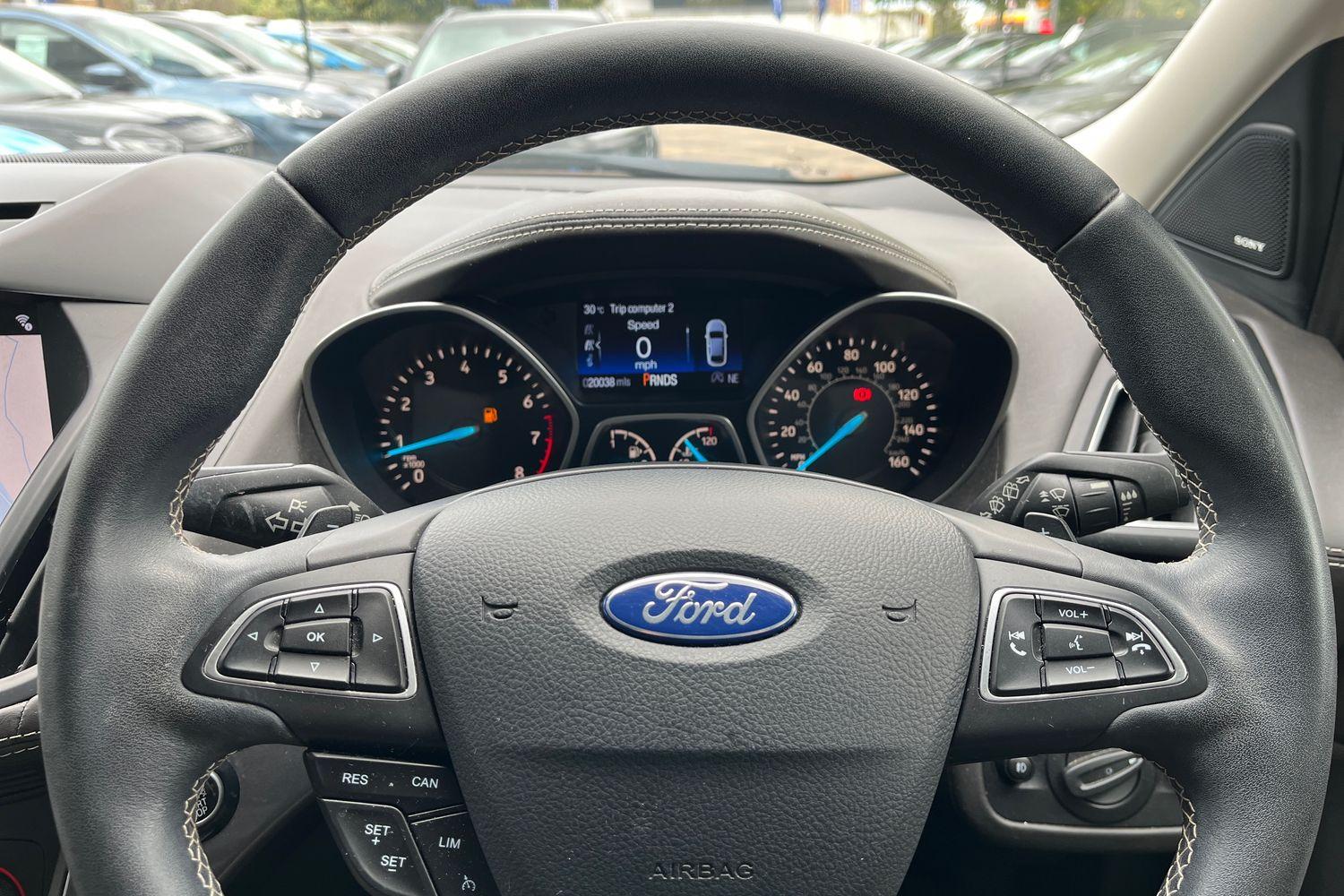 Ford KUGA Photo 22