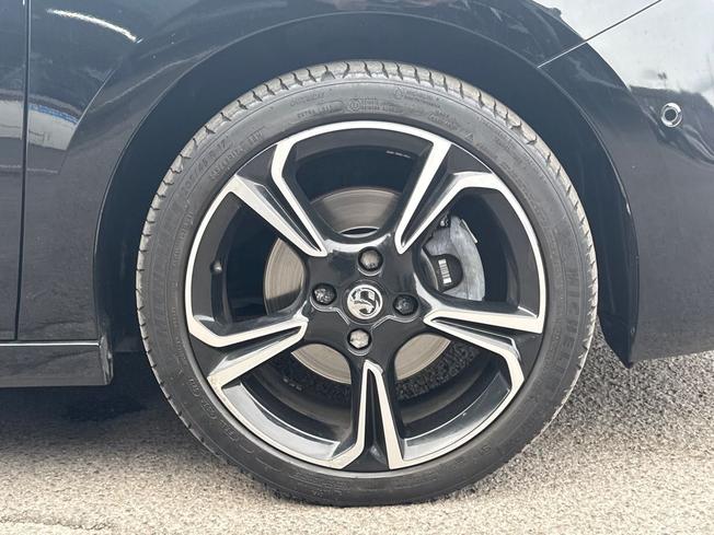 VAUXHALL Corsa Photo 5