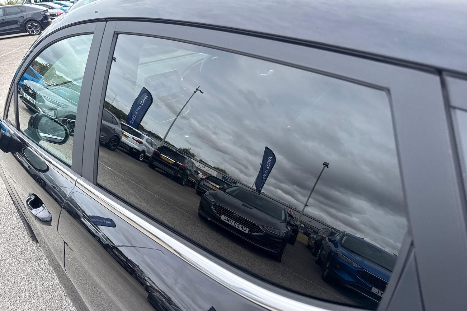 Ford FIESTA Photo 24