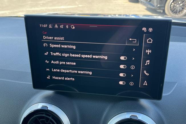 AUDI  Q2  Photo 28