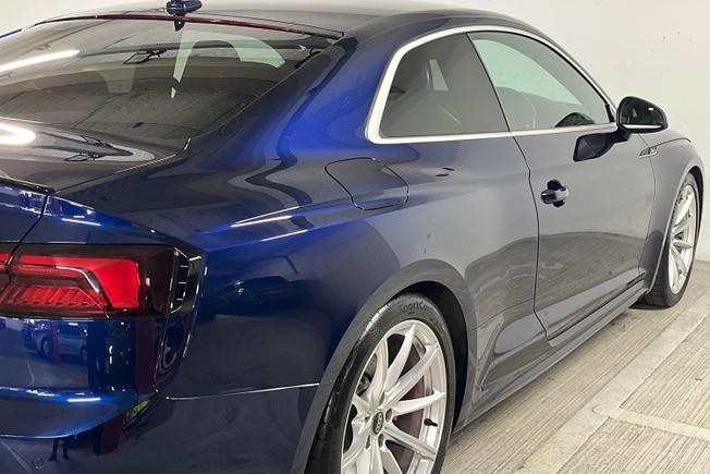 Audi RS5 Photo 28