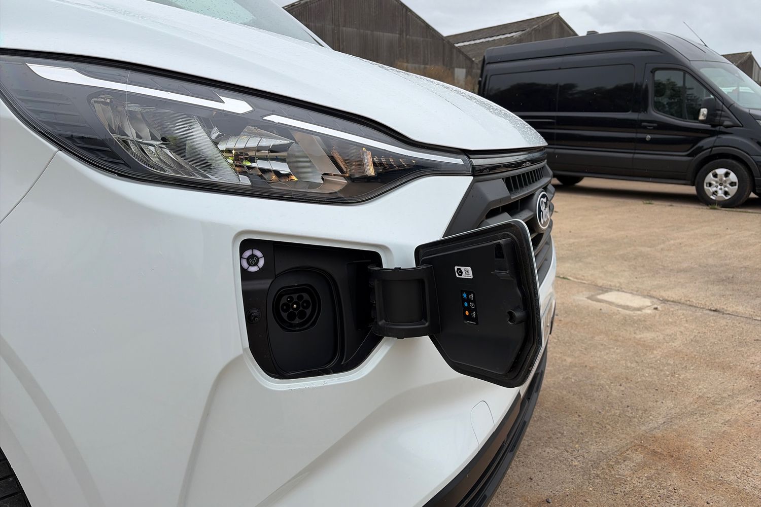 Ford TRANSIT CUSTOM Photo 14